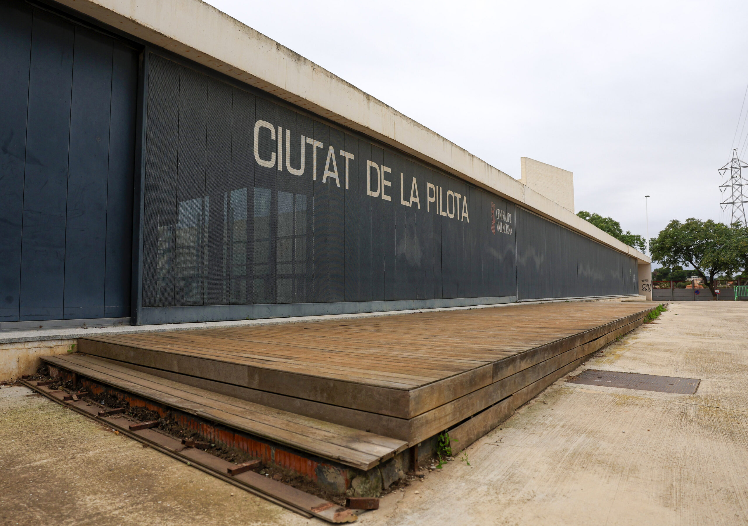 Una obra faraónica para la ‘pilota’ valenciana: de puntero centro de tecnificación y laboratorio televisivo al abandono que frena ahora la Generalitat