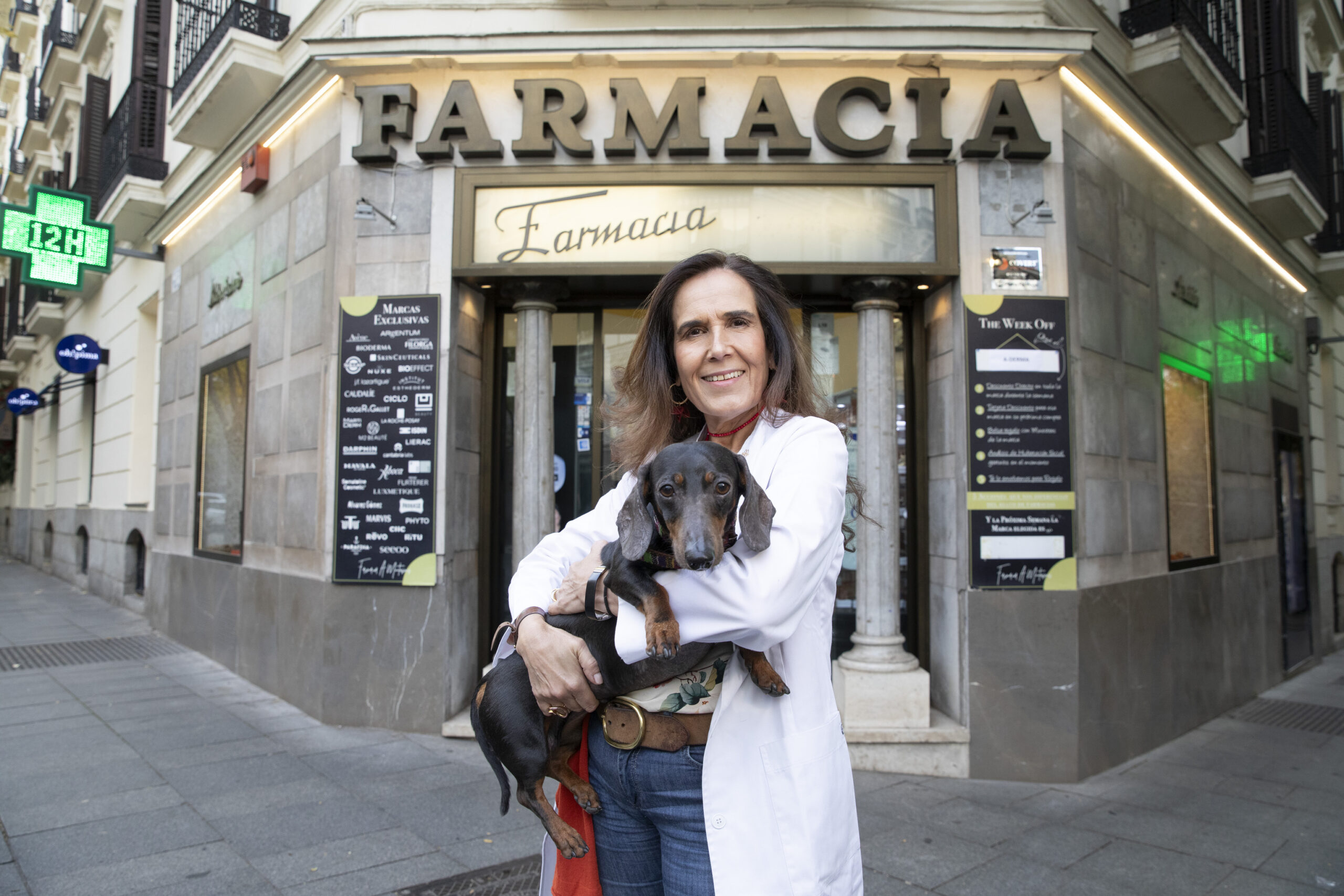 Silvia Pindado, de arquitecta de interiores a farmacéutica en la calle de moda: “La gente se fía más lo que dicen las redes o recomienda el vecino que de un profesional”
